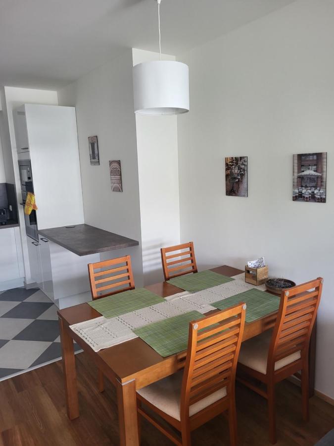 New Apartment In Karlin, Praha 8, Close To Center Eksteriør billede