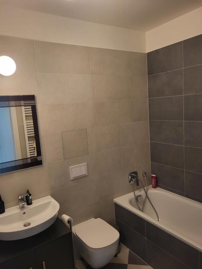 New Apartment In Karlin, Praha 8, Close To Center Eksteriør billede